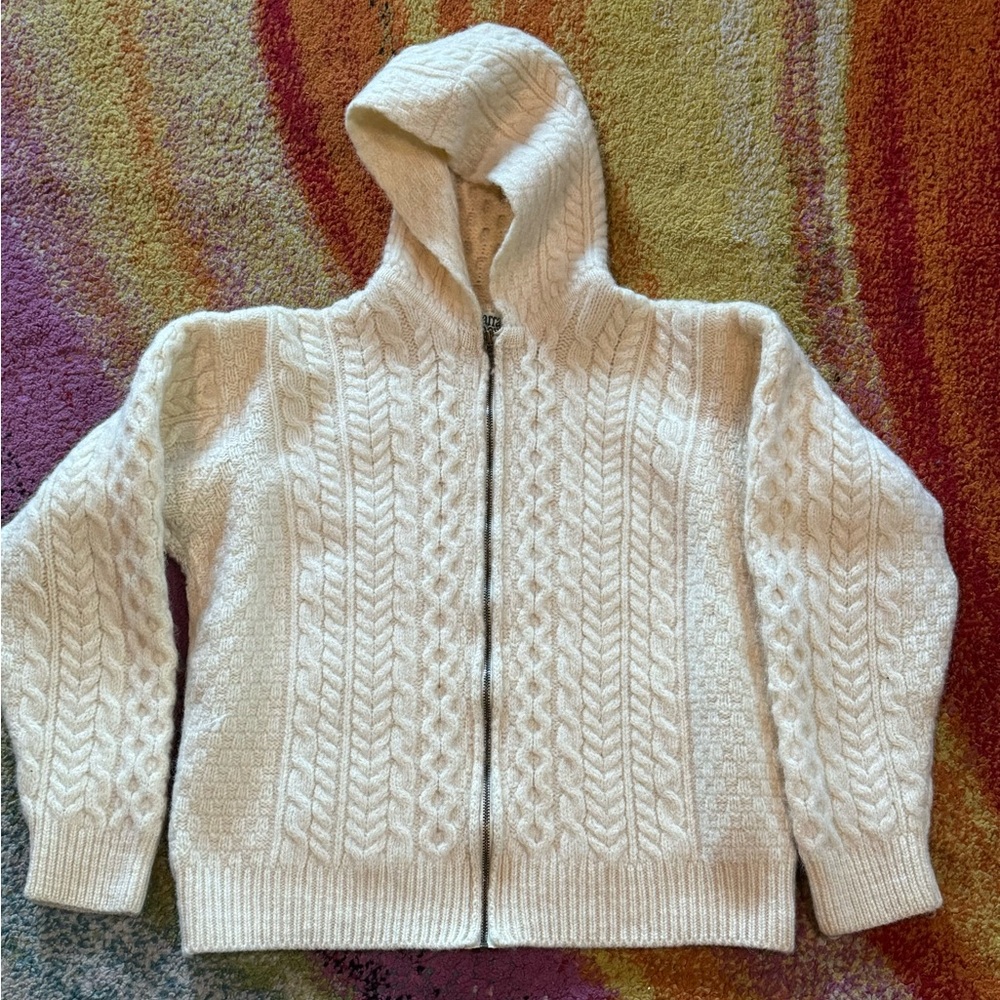 Carraig Donn Irish Wool Aran hooded sweater size M
